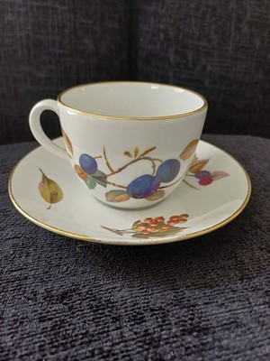 Royal Worcester Evesham Tasse + Untertasse 