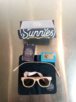 KIDS SUNGLASSES POLARIZED SMOKE LENS PROTECT CHILD'S EYES FROM UVB UVA W/ POUCH