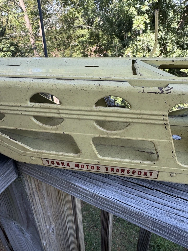 Camión transportador de coche Tonka de colección - acero prensado Foto 4 de 4