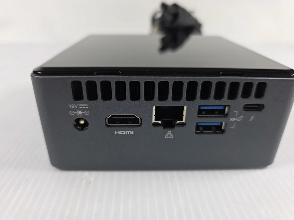 INTEL NUC8BEH i5-8259U CPU 8GB RAM 256GB SSD Windows  Foto 4 de 4