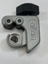 RIDGID  40617  Model 101 Close Quarters Tubing Cutter, 1/4" to 1-1/8"  Pre-Owned