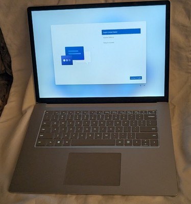MICROSOFT Surface 1979 Laptop - 8 GB RAM - Intel Core i7  Windows 11 Pro - Dock
