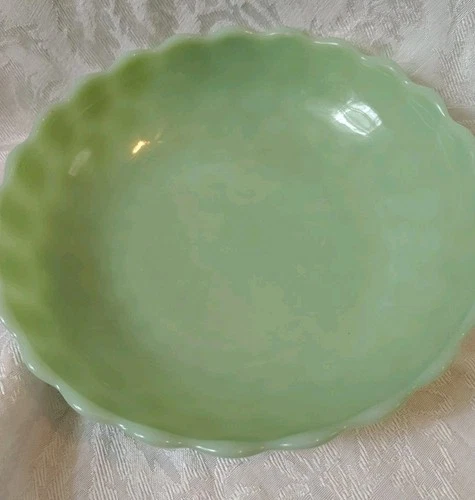 FIRE KING JADEITE  BUBBLE SERVING BOWL 8-1/2"  SCALLOPED EDGE