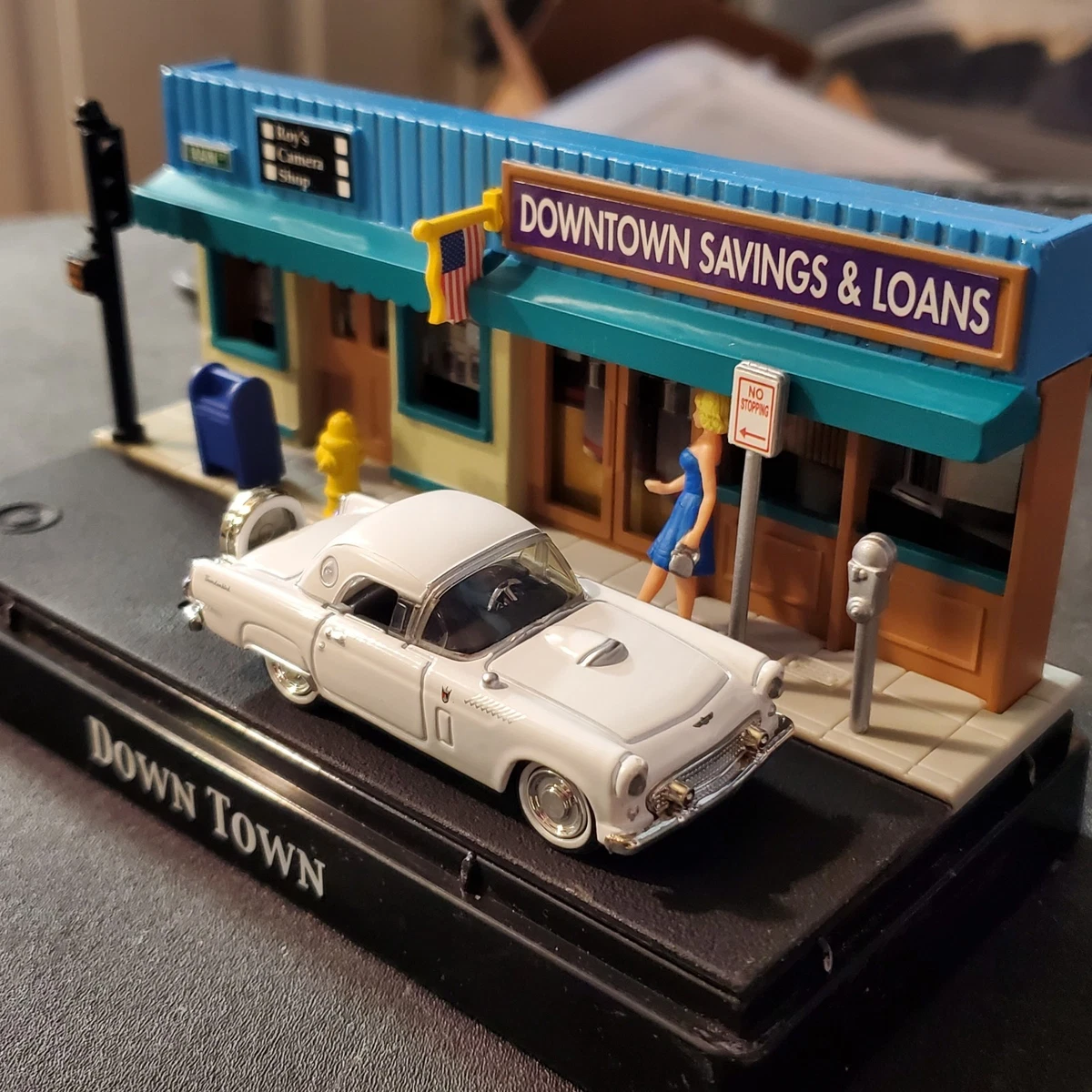 MOTORMAX Ford Thunderbird Contemporary Manufacture Diecast Cars