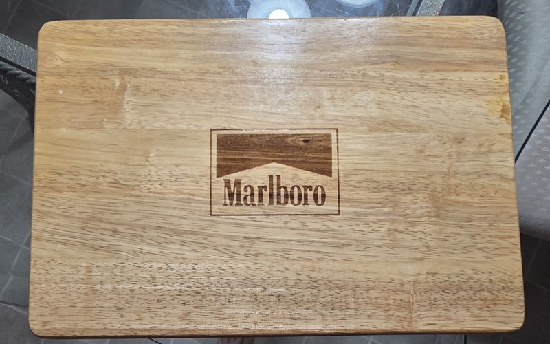 Vintage Marlboro Poker Set with Chips 2 Decks of Playing Cards Wooden Case
