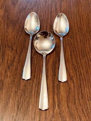 Oneida USA Gala Impulse 2- Teaspoons 6 1/8'' & 1-Sugar/Bouillon Spoon 5 7/8''
