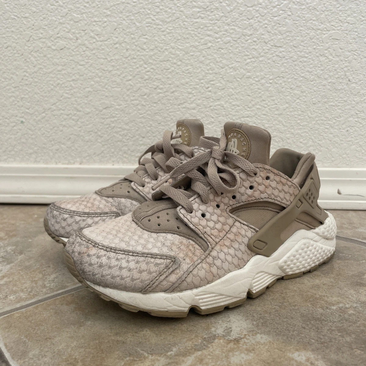 Nike Women&#039;s Air Huarache Beige/Tan Sz 7.5 | eBay