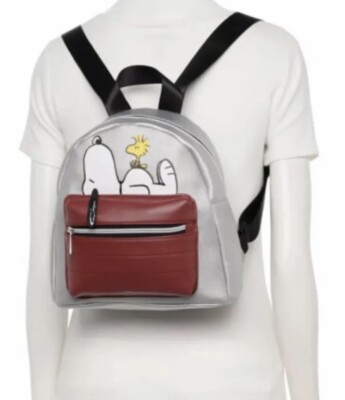 PEANUTS Snoopy Woodstock Mini Backpack Charlie Brown Linus Silver PU w Red Pouch Peanuts Woodstock Mini Backpack Small Travel Bag | The  main image 3