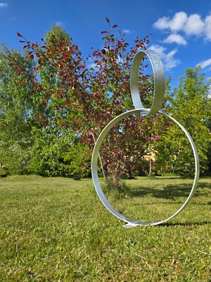 '' Stille Verbindung '' Skulptur für den Garten, aus feuerverzinktem Stahl Deko