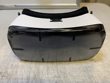 Samsung SM-R322NZWAXAR Gear VR Headset - Frost White
