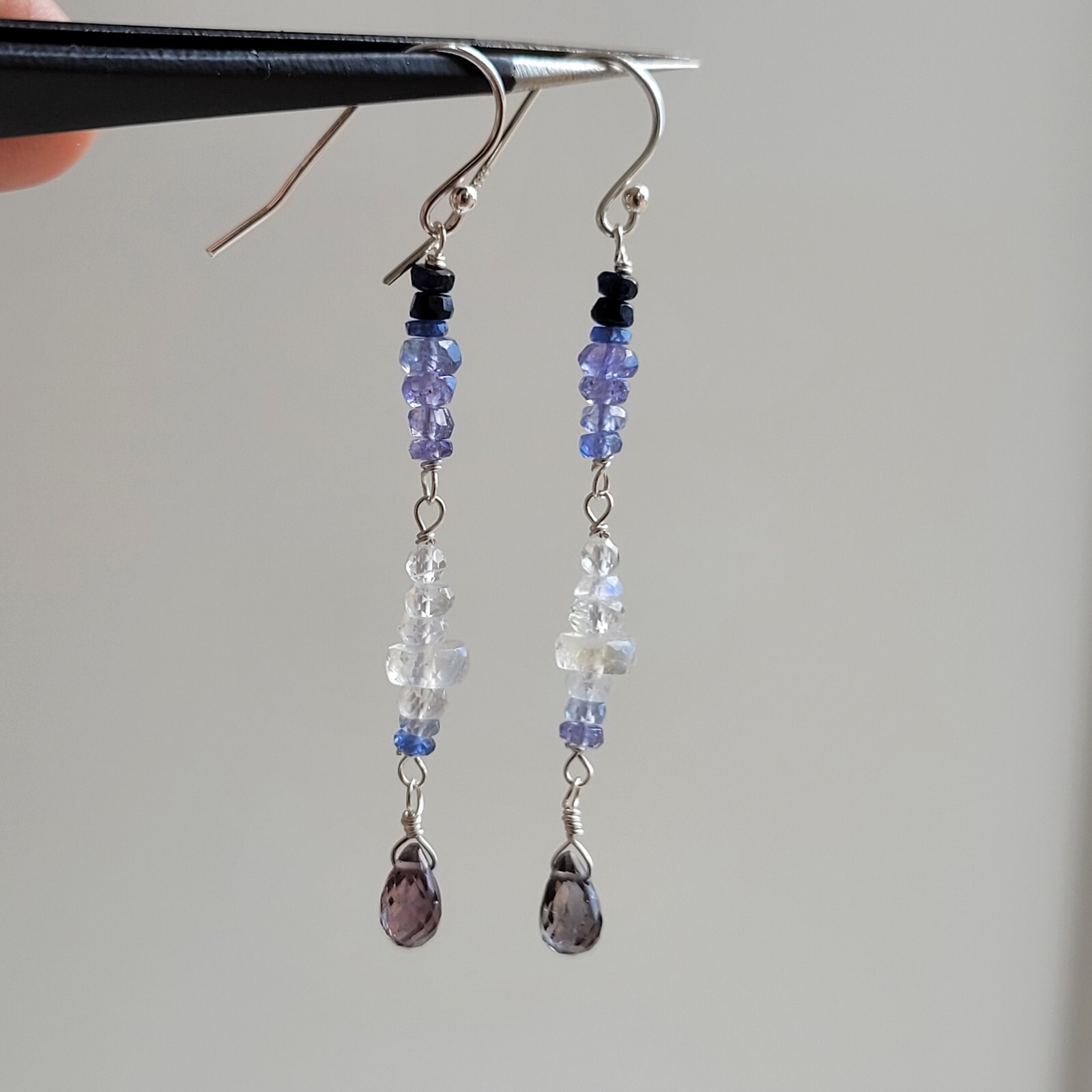 Boucles d'oreilles en tanzanite et spinelle bleu modèle 874