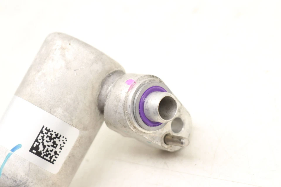 2016-2018 BMW 330E 2.0L - AC HOSE / LINE / PIPE 9368332 - Image 3 of 4