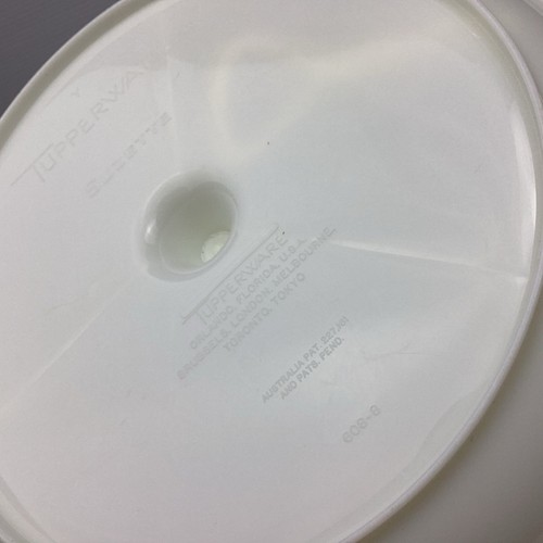 Tupperware Divided Serving Tray w Clear Seal Lid & Handle Vintage White Suzette - Picture 9 of 24