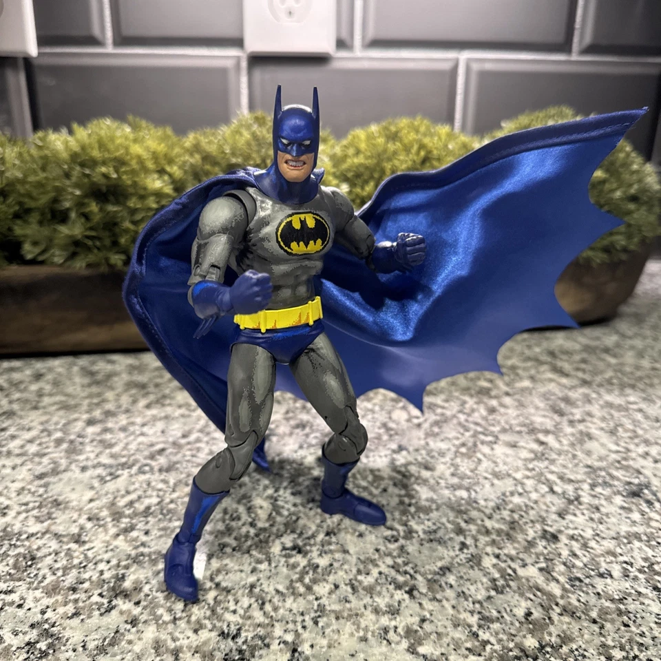 McFarlane DC Multiverso Lote BATMAN DETECTIVE KNIGHT DICK GRAYSON PLATINUM Foto 4 de 4