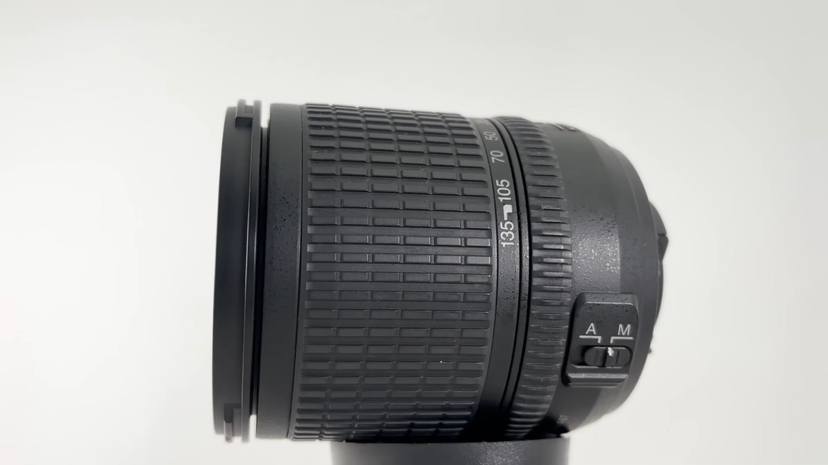 Nikon AF-S DX NIKKOR 18-135mm F3.5-5.6 G ED Zoom Lens from Japan
