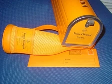 VEUVE CLICQUOT CHAMPAGNE TIN MAIL BOX POSTAL CHILLER LIMITED EDITION WITH CARD