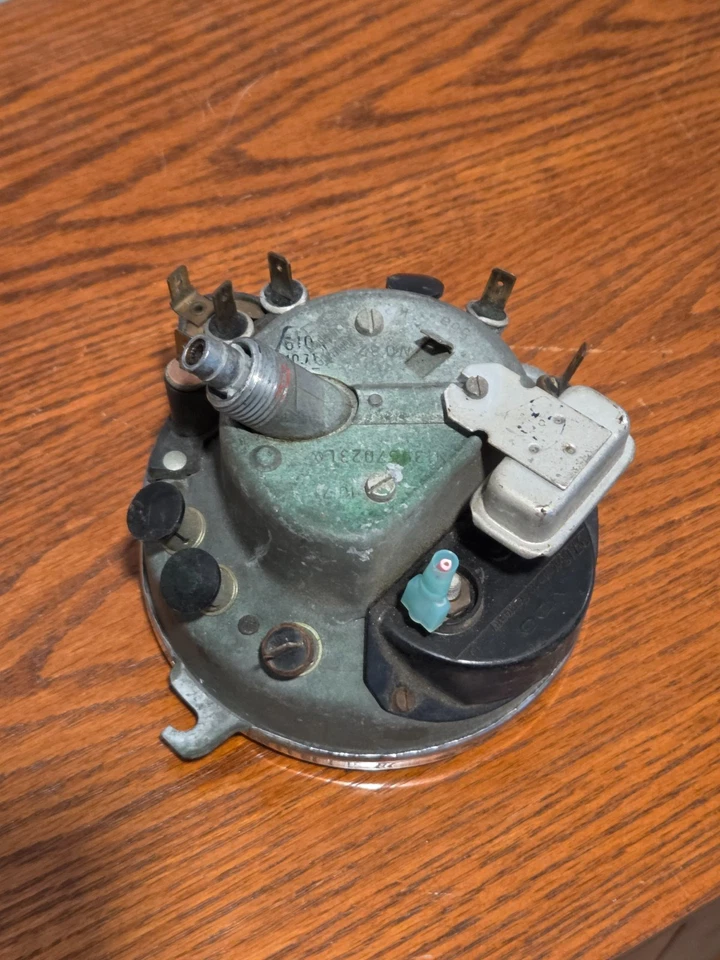 Velocímetro VW Bug Beetle, 1972 Volkswagen 113 957 023 L compatible con 1972 Foto 2 de 3