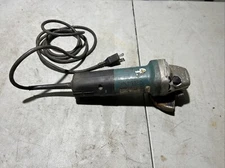 🔥🔥🔥Makita 9557PB 120V 114mm Corded Angle Grinder 4.5” With Nut.