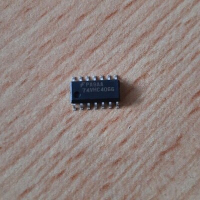 Fairchild 74VHC4066M *1 Stück* *NOS*