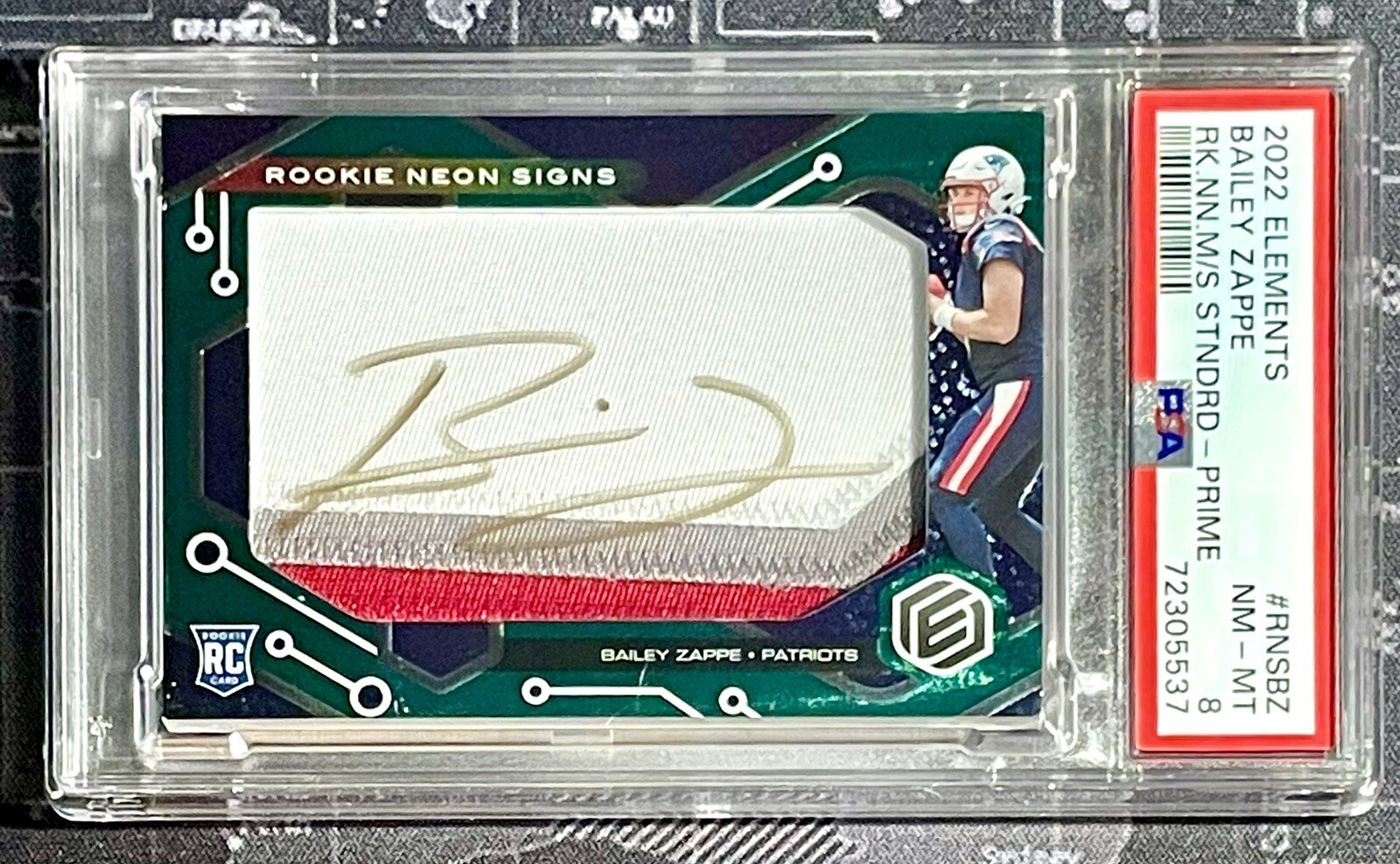 Bailey Zappe Panini Elements Rookie Neon Material Signs Standard #RNSBZ Prime