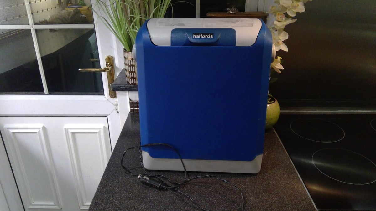 HALFORDS 14 Litre 12V Electric Cool Journeys/Camping /Picnics