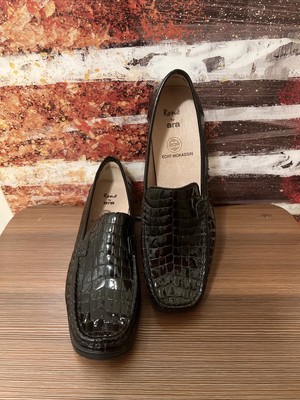 Rene by ARA Moccasins Black Patent Leather Loafers Women s 8.5 G New Germany