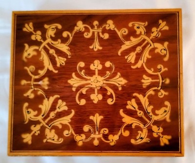 Vintage Reuge Music Box Switzerland Works The Impossible Dream Fleur de Lis Top 