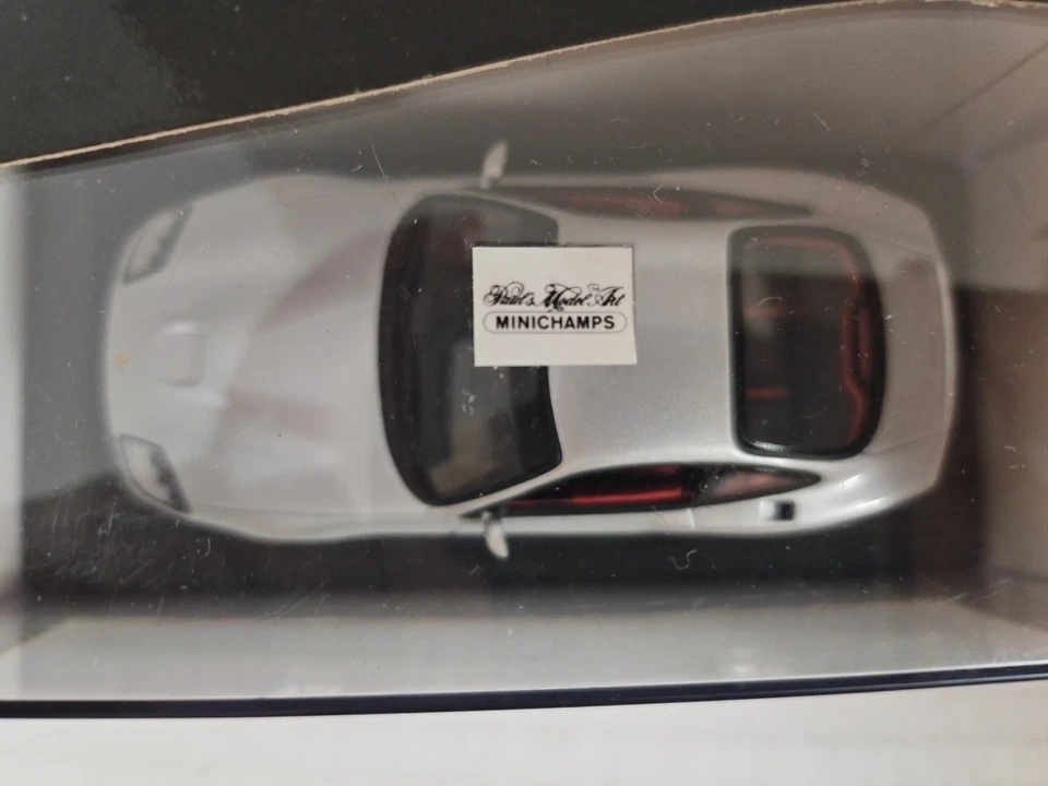 Minichamps 1:43 scale model Ferrari 550 Maranello in Silver 1996 Diecast Car - Image 3 of 4