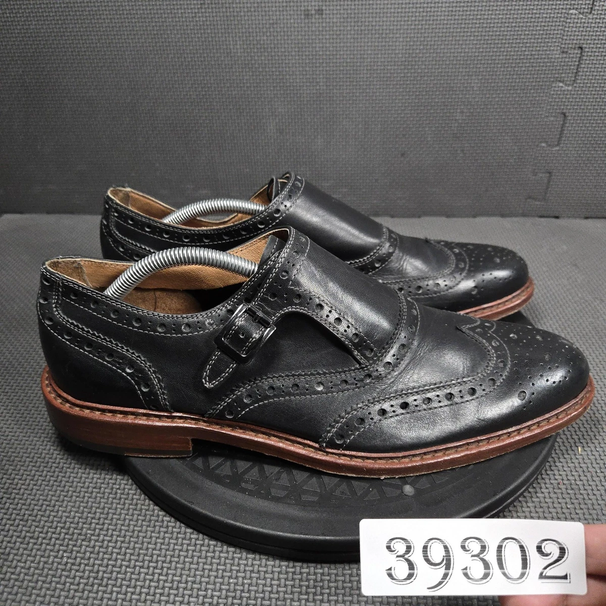 Johnston & Murphy Black Wingtip Dress Shoes for Men for sale  display picture 1