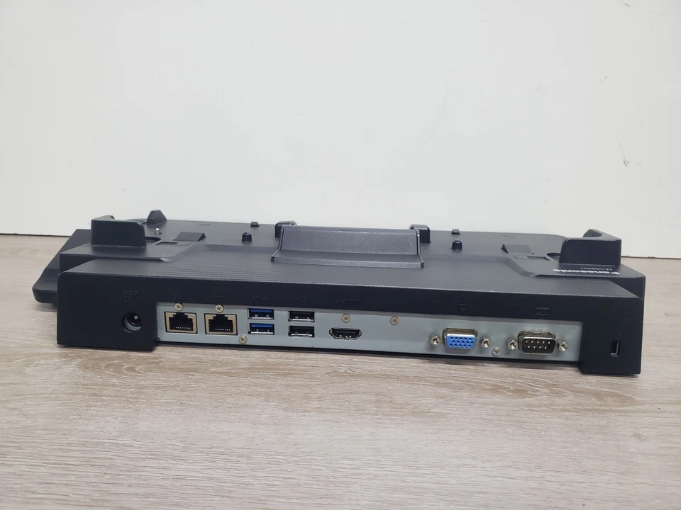 Estación de acoplamiento Panasonic para CF-33, (TABLETA Y TECLADO) BASE DE ESCRITORIO CF-VEB331U Foto 2 de 4