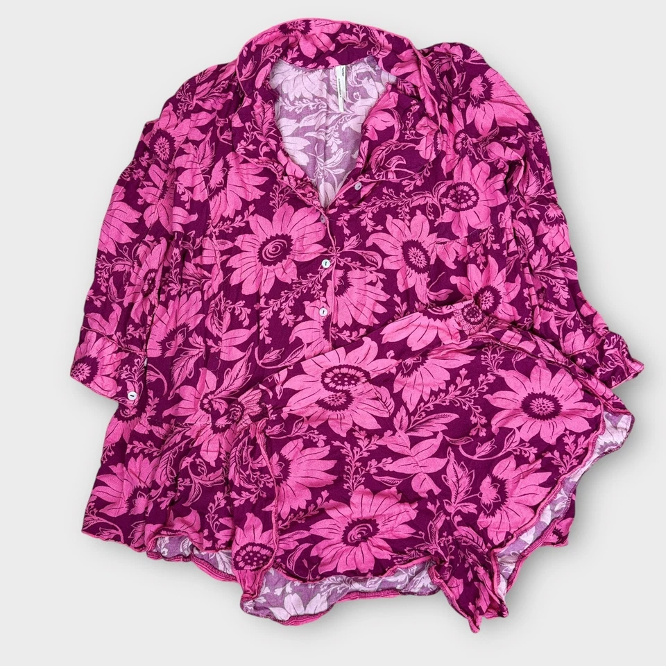 Conjunto de pijama túnica estampado floral rosa púrpura mediano de Anthropologie Foto 3 de 4