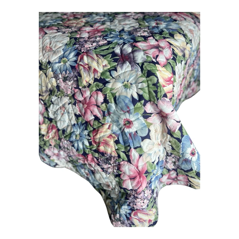 Vintage Springmaid®️ Queen Size Floral Quilt Rounded Bottom Bed Skirt Look  - Image 2 of 4