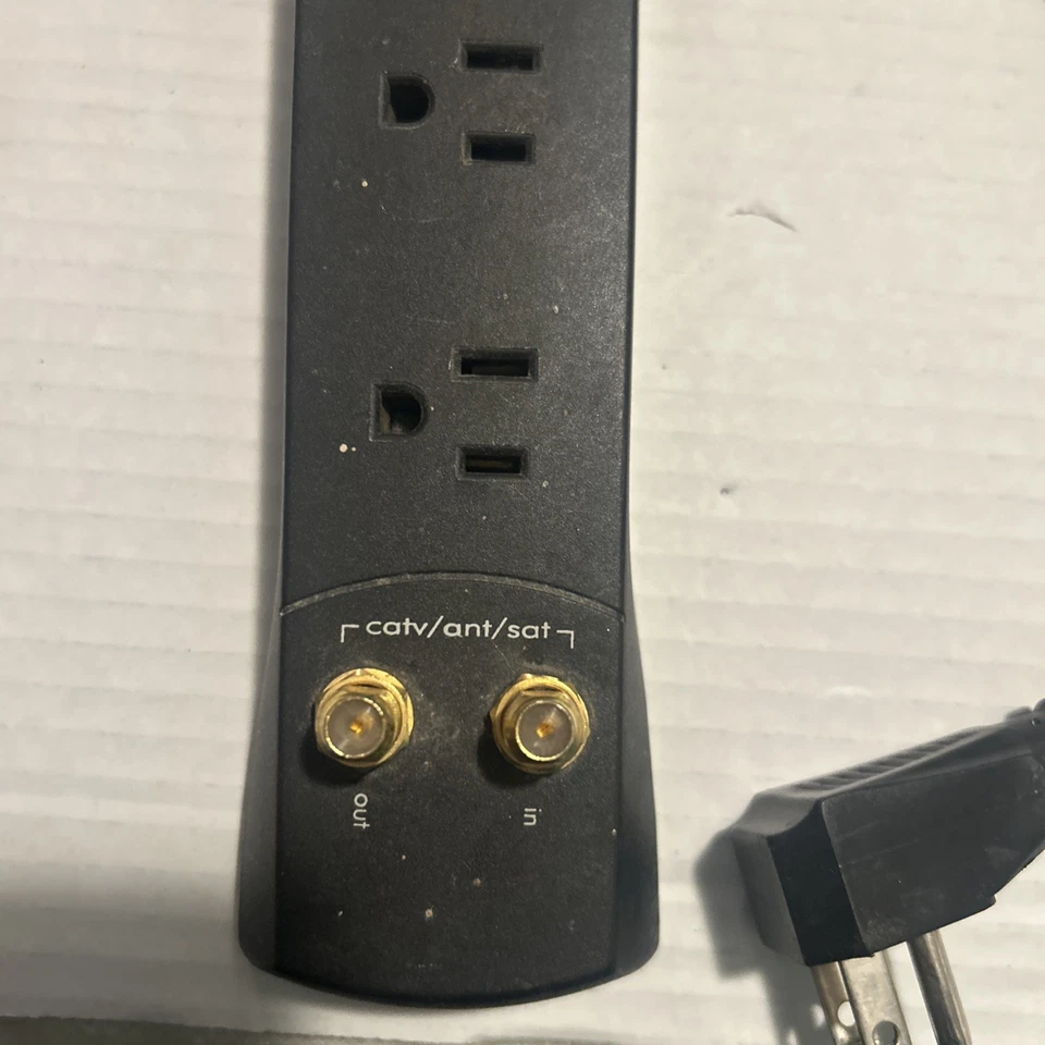 RCA SCTV2000 Transient Voltage Surge Suppressor Converter - Image 4 of 4