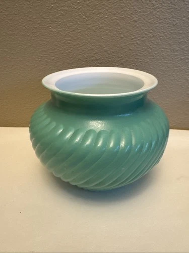 Vtg Green Vitrock Depression Milk Glass Vase Bowl Swirl Design 4.75” Tall