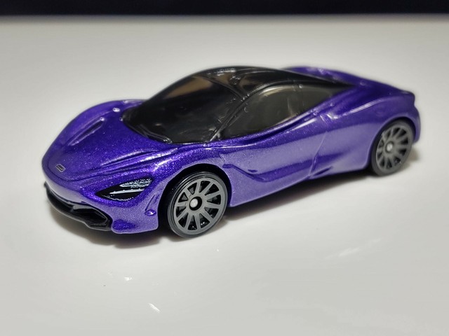 Hot wheels mclaren 720s