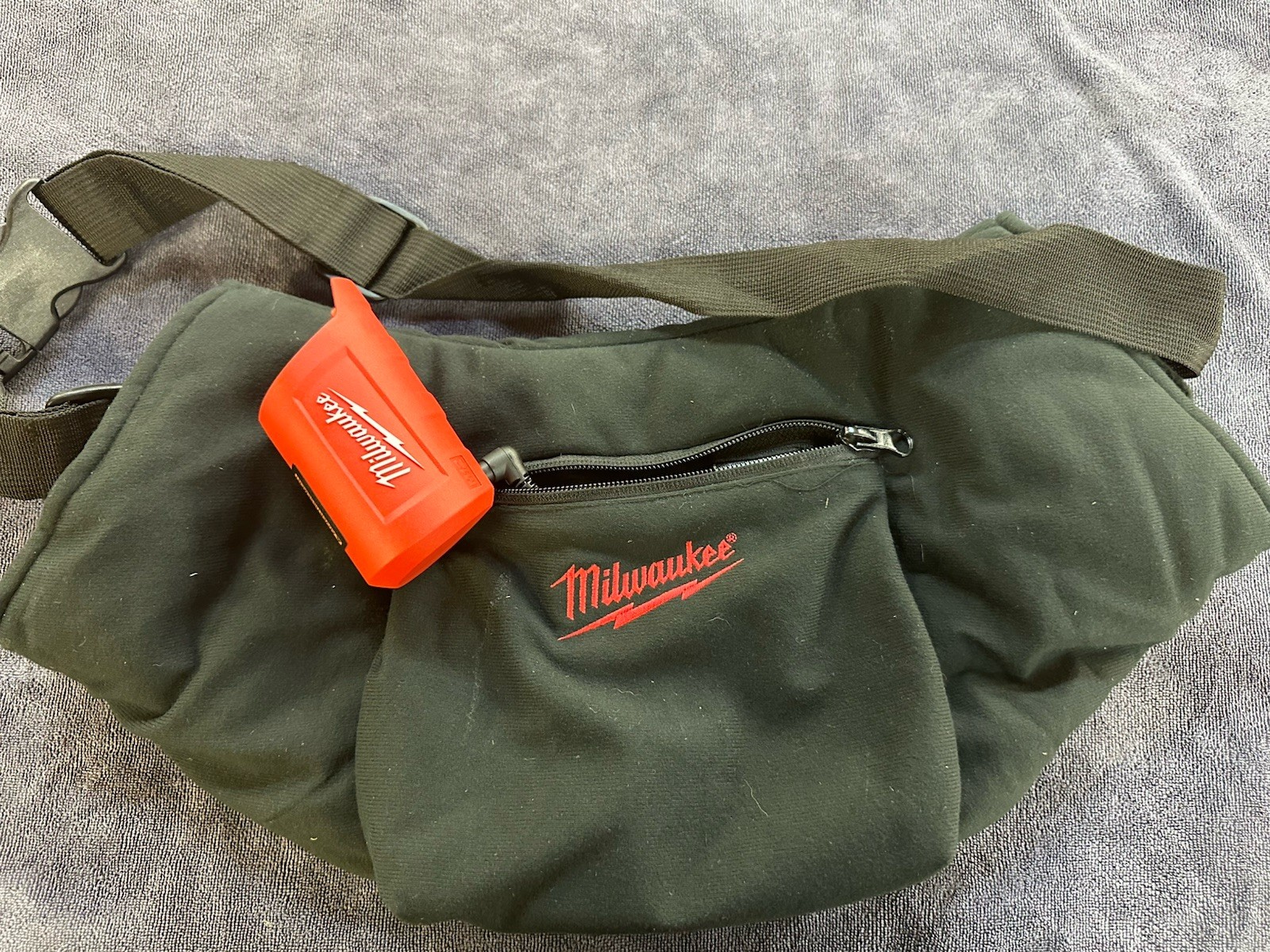 🔥MILWAUKEE M12 HEATED HAND WARMER 🔥🔥🔥BAG  2322-20 Barely Used!! Discontinued