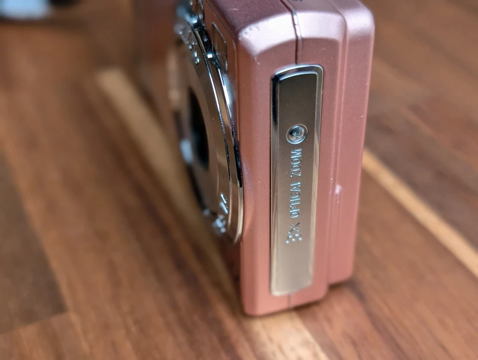 Japanese Only Sony Cyber-shot DSC-W80 DigitalCamera 7.2MP 3X Zoom pink Near Mint - Image 3 of 4