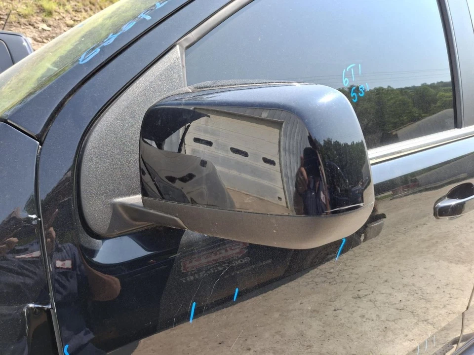 2020 Chevrolet Colorado Driver Side Power Mirror Used Black OEM 3553298 - Image 2 of 4