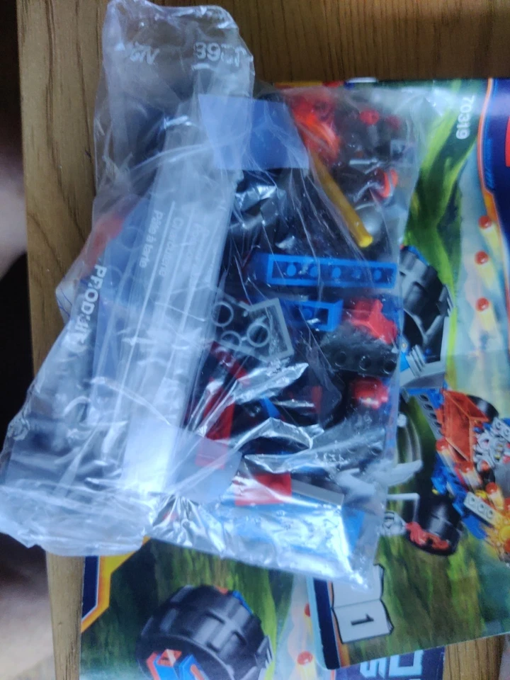 Lego Nexo Knights 70319 100 % Complet avec Boite et Notice - Photo 3/4