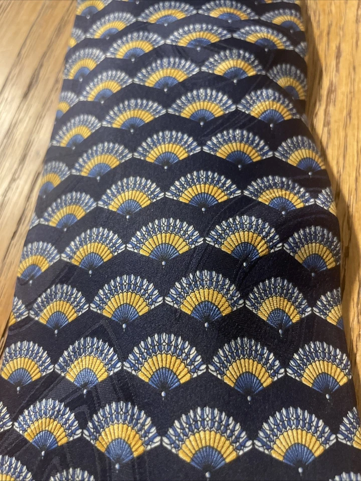 Vintage EUC Antonio Ricci Geometric Fans Silk Tie Necktie Made In Italy - Image 3 of 4