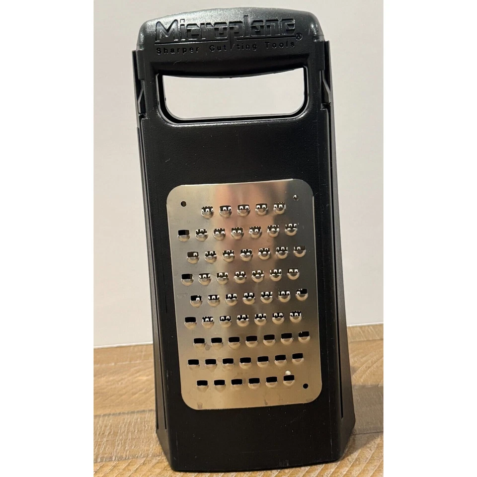 Microplane Thick and Thin Box Grater with Removable Guard - RARE - Cheese Grater - Image 3 of 4