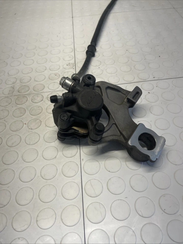 Yamaha YZF R6 R6R 2006 2007 06-07 OEM PINZA TRASERA PAD LINE OEM buen usado Foto 3 de 3