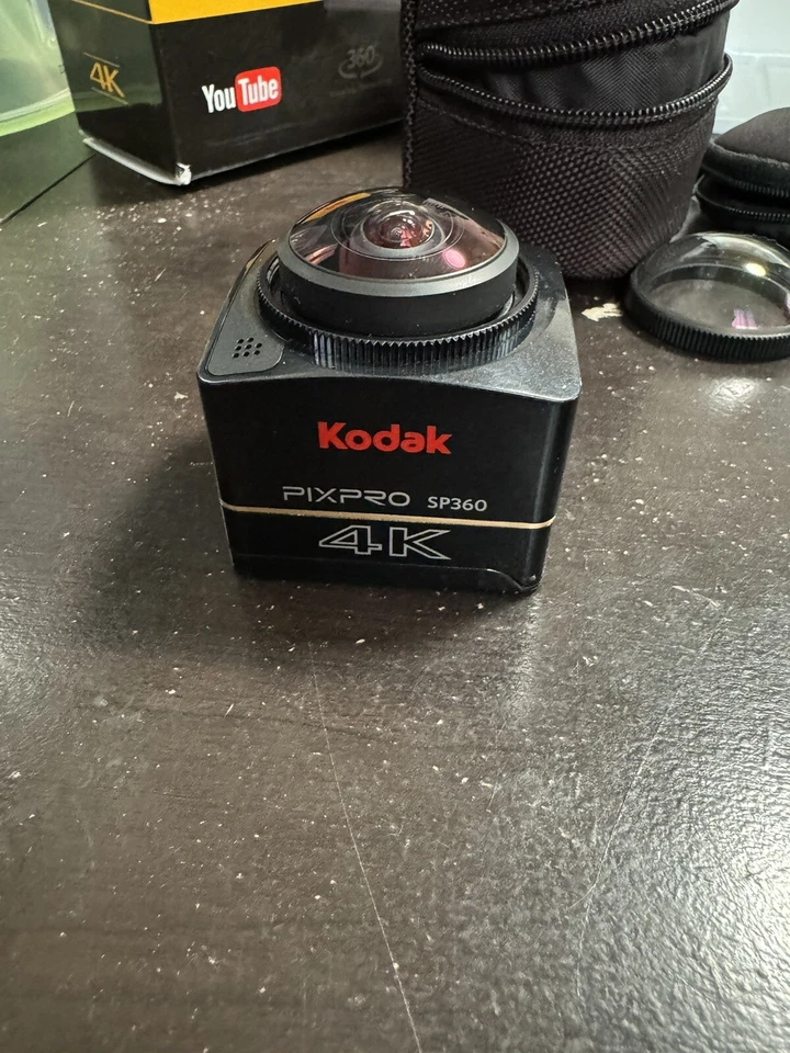Cámara de acción Kodak PixPro SP360 4k con paquete de accesorios Foto 2 de 4