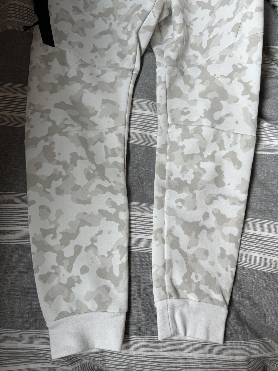 Nike Tech Fleece Pants Joggers Summit Snow Camo Black Slim Taper