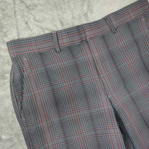 Under Armour Storm Shorts Men's 34 Gray Plaid Golf Performance Nylon - READ - Picture 2 of 12