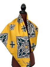 Unisex Burberry Silk Wrap Lucky Floral Yellow Gold Alhambra Green Flower Scarf