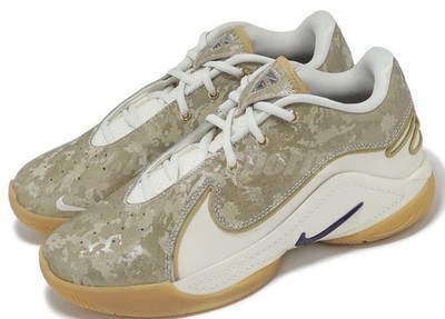 Nike Beige Camouflage Low Top Athletic Sneakers Leather Synthetic Upper