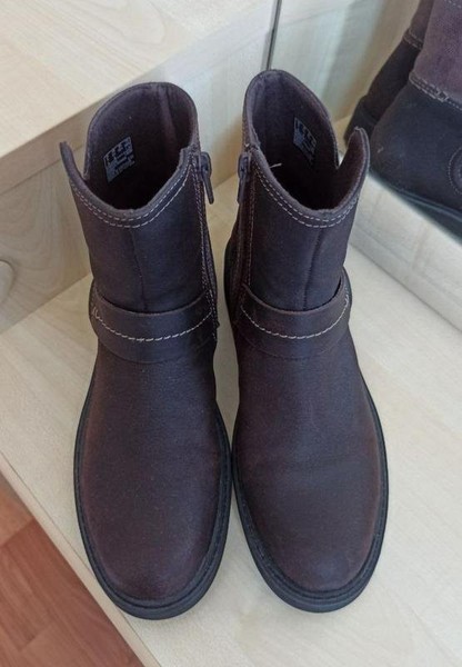 Women Clarks Boots Brown Nubuck 35