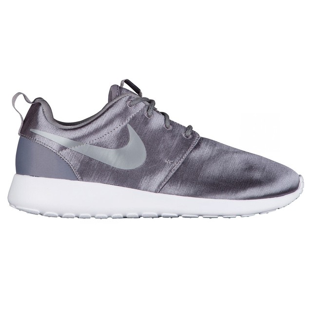womens nike roshe one premium