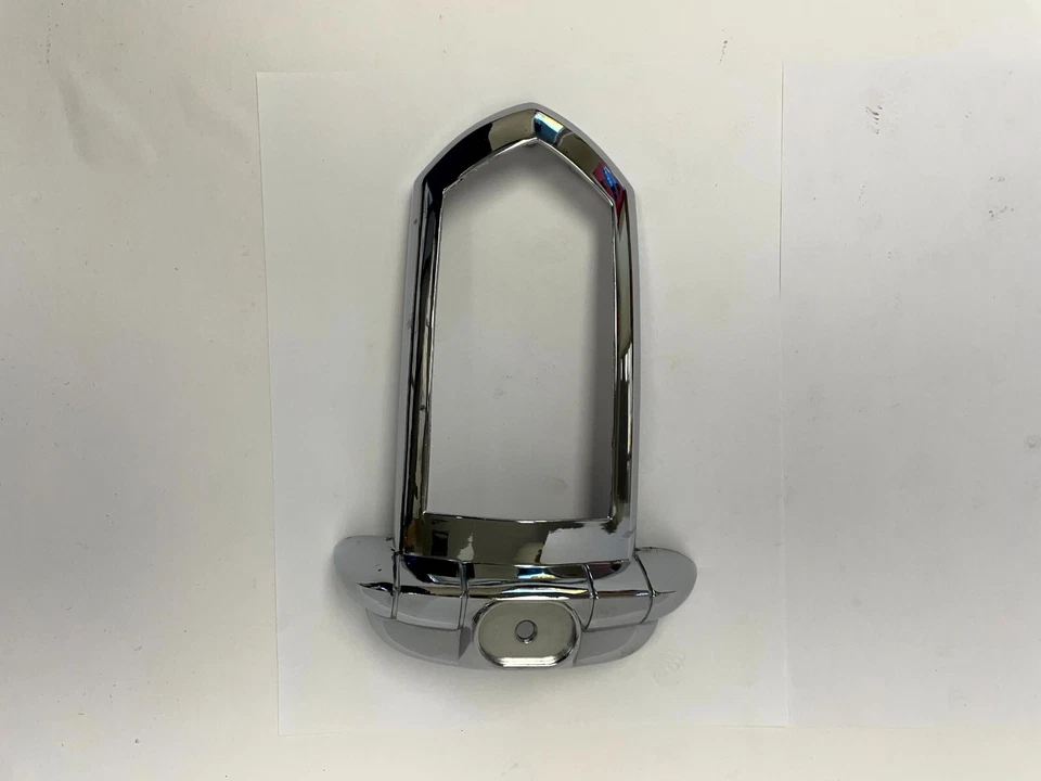 Dodge Custom Meadowbrook 1950 luz trasera izquierda lámpara bisel cromado 1343180 nuevo en stock Foto 3 de 4